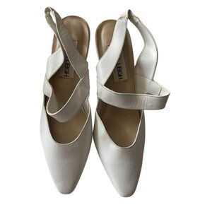 Cara Leigh Leather Low Heel Shoes. Size 7.5M. Never Worn. Cream